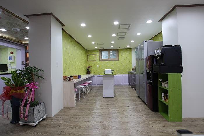 Gyeongju Friend Guesthouse Bagian luar foto
