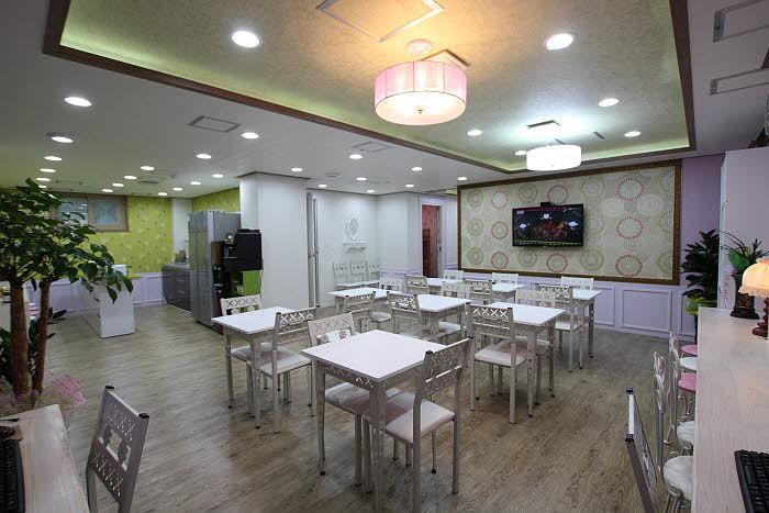Gyeongju Friend Guesthouse Bagian luar foto