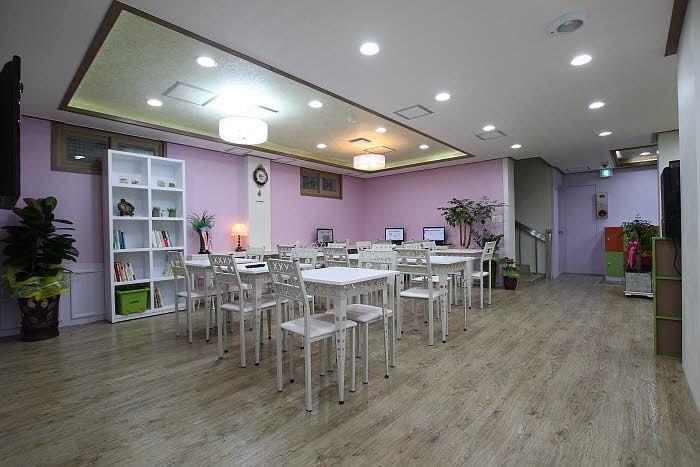 Gyeongju Friend Guesthouse Bagian luar foto